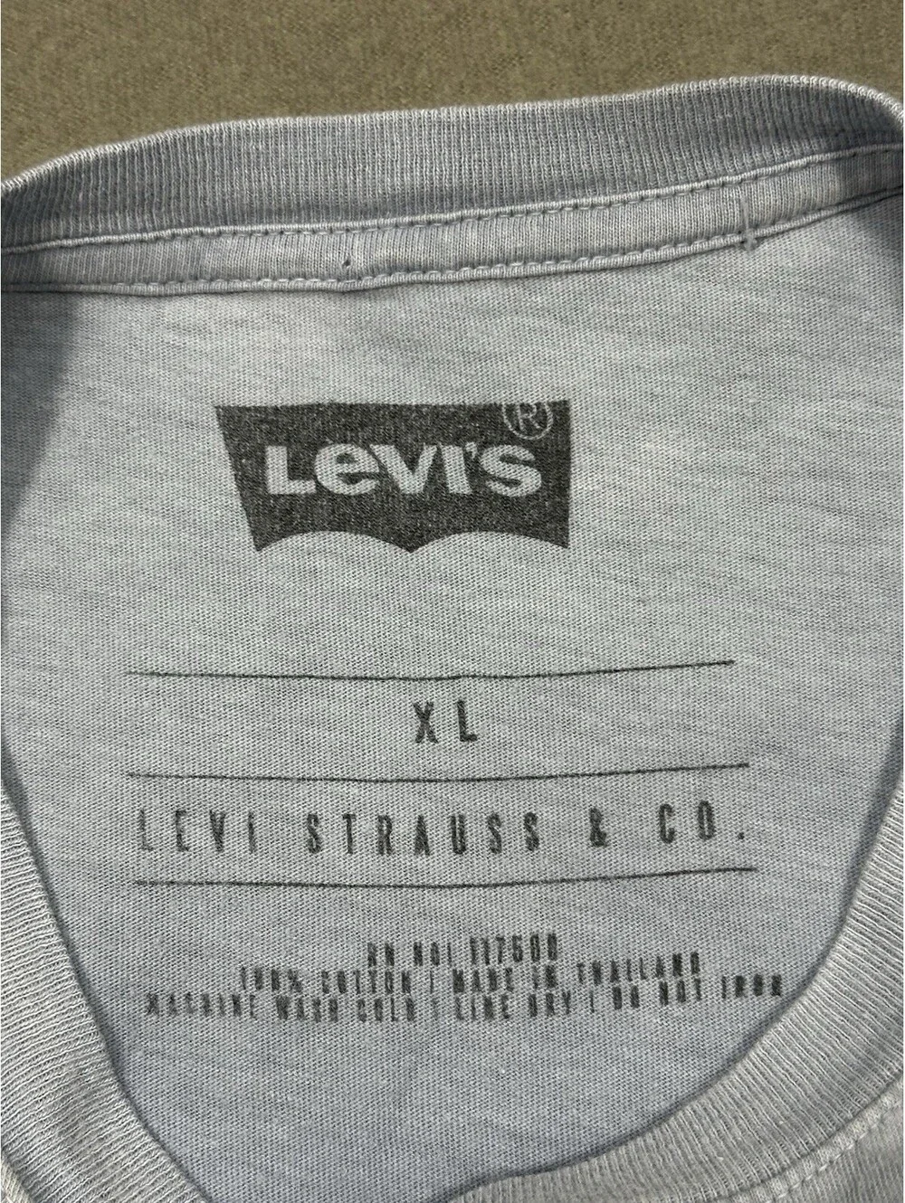 Men’s Levi’s Graphic T-Shirt – Motorcycle / “Built Strong” – Blue Ombre – XL
